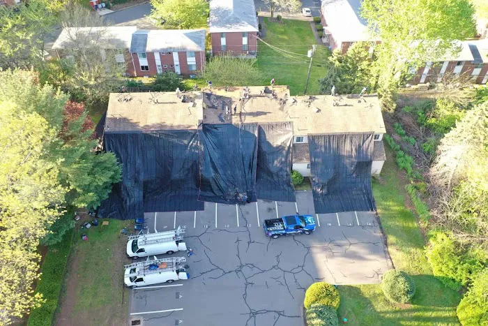 LA ROOFING LLC Picture 3