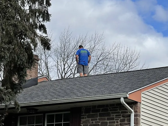 R C Roofing & More by Ruiz Construction LLC Picture 2