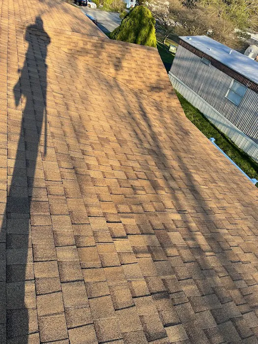 R C Roofing & More by Ruiz Construction LLC Picture 1