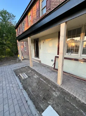 Hynes Construction - Decks, Roofing & Siding Picture 9