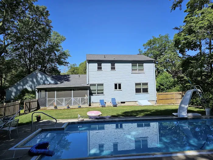 JS and R Roofing Company | Roofer | Siding | Gutters Contractor Picture 9