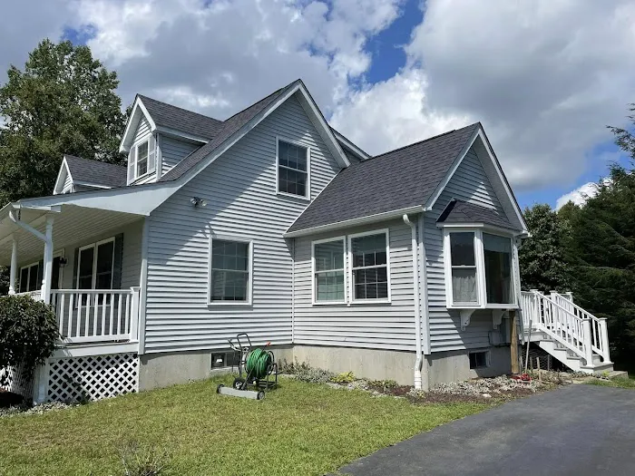 JS and R Roofing Company | Roofer | Siding | Gutters Contractor Picture 6