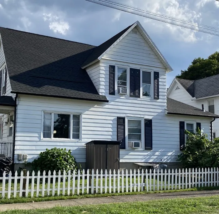 Just In Time Roofing and Seamless Gutters Picture 4