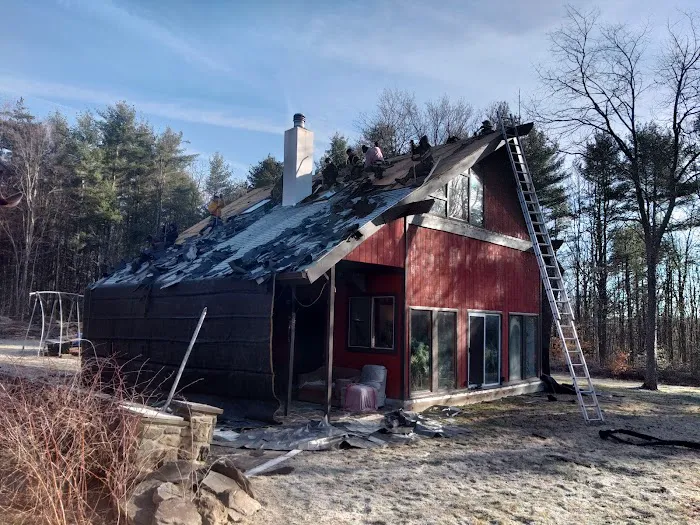 Just In Time Roofing and Seamless Gutters Picture 6