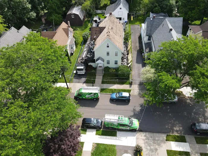 Guaillas Roofing INC Picture 10