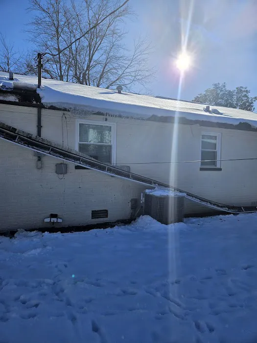 Absolute Seamless Gutters Picture 1