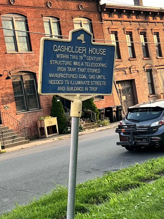 Top-Notch Roofing Picture 1