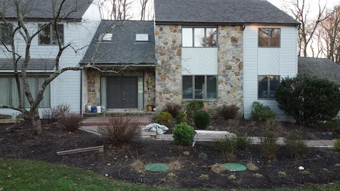 4 Guys Roofing LLC Picture 4