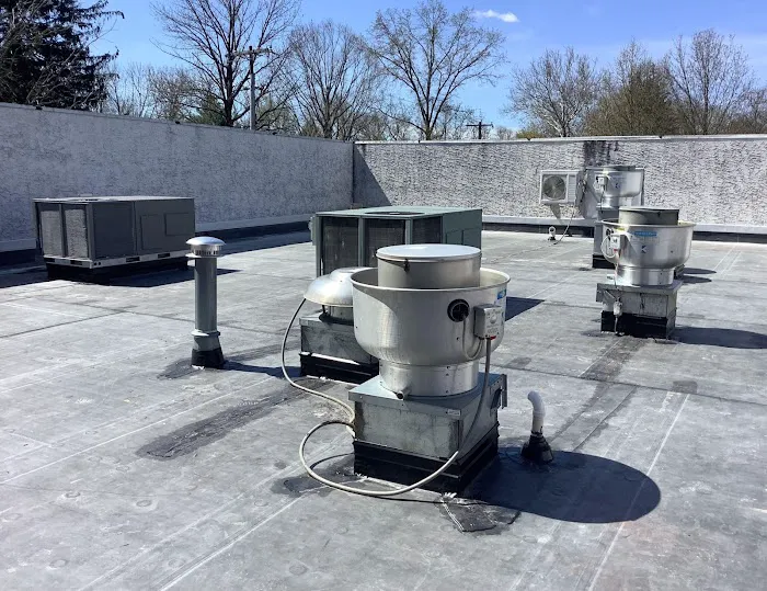 Hillcrest Roofing & Siding Picture 1