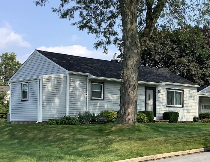 Hillcrest Roofing & Siding Picture 9