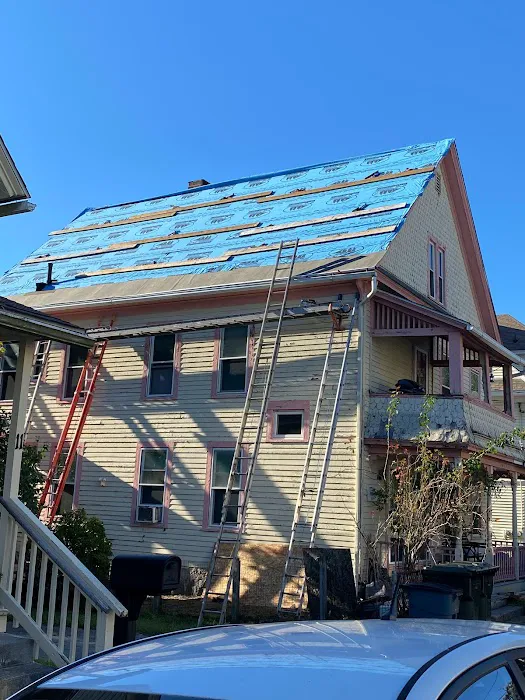 MJ ROOFING SIDING & MORE LLC Picture 2