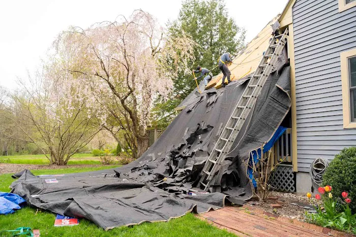 Valley Roofing and Restoration Picture 4