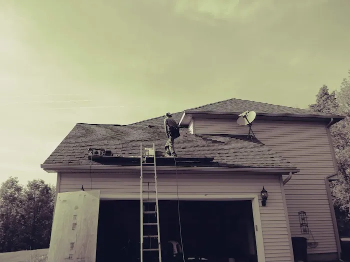 Mike's Roofing Repair and Carpentry Picture 1