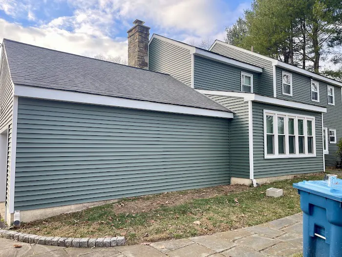 Cedar Creek Roofing & Siding Inc Picture 4