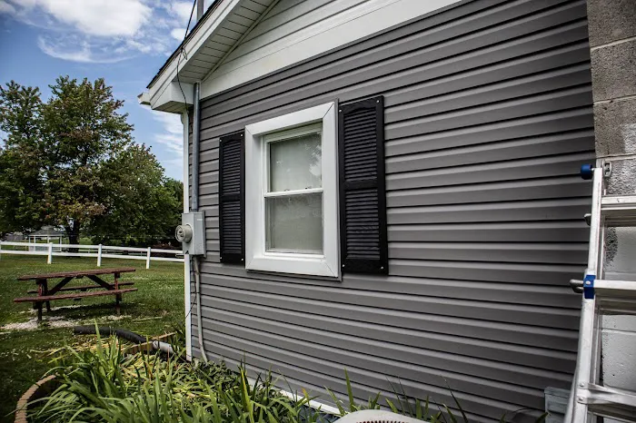 American Siding & Roofing LLC Picture 6