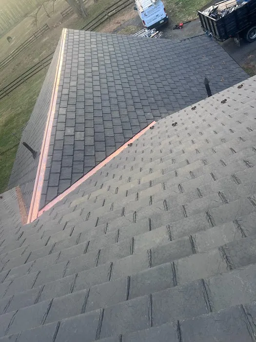 Robert's Roofing, Inc. Picture 1