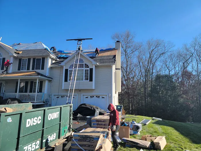 Saunders & Sons Roofing Picture 2