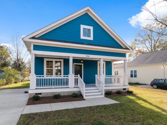 R Short Roofing Picture 10