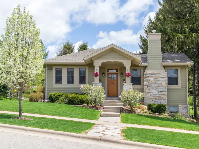 R Short Roofing Picture 6