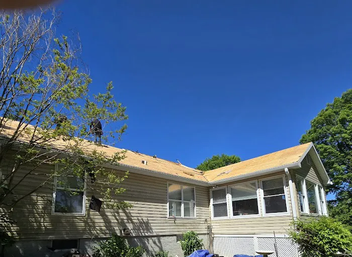 Mid Atlantic Gutters & Roofing Picture 10