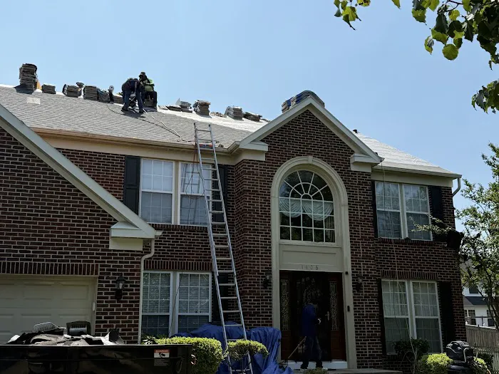 Mid Atlantic Gutters & Roofing Picture 3
