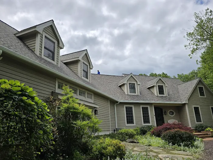 Mid Atlantic Gutters & Roofing Picture 8