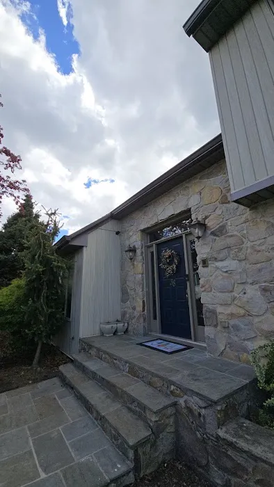 King Exterior Picture 2