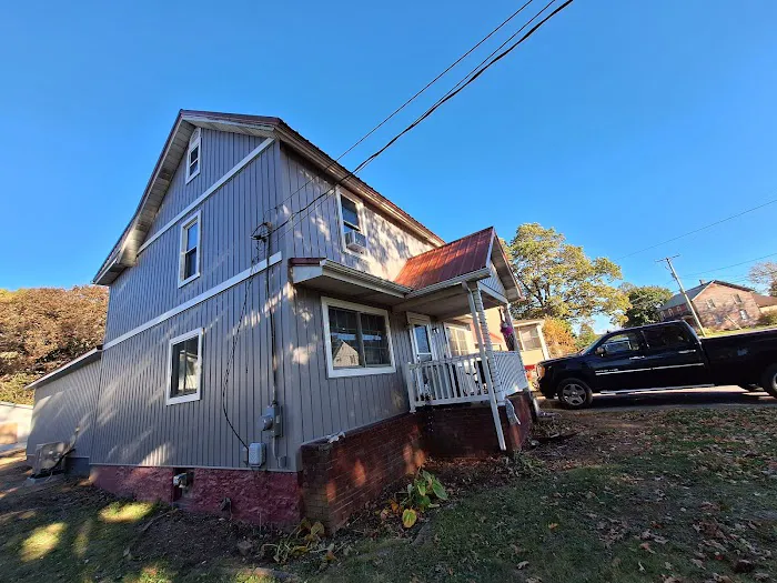 Good Hands Roofing Picture 1