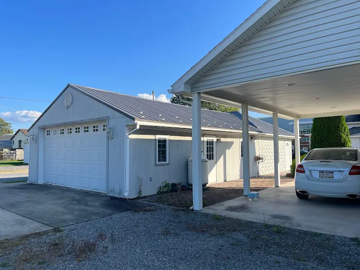 Good Hands Roofing Picture 7