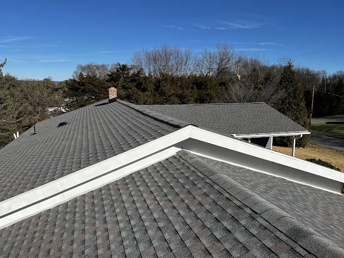 TJ's Shingles LLC Picture 2