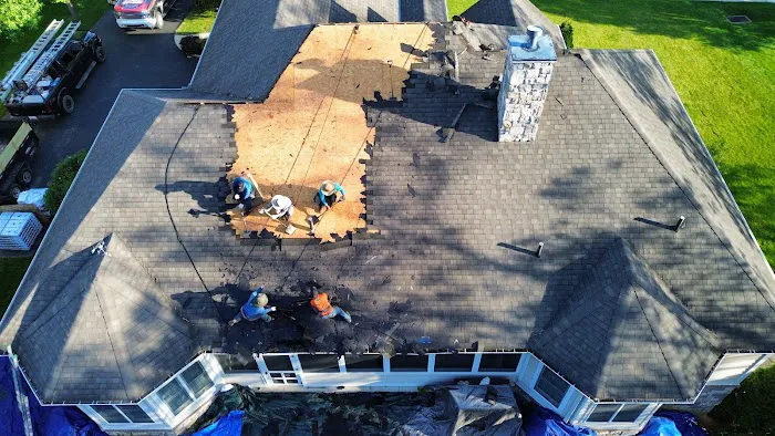 Ryan's Roofing Picture 4