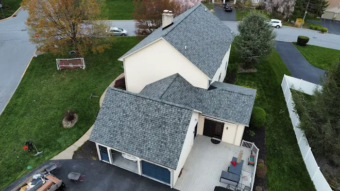 Ryan's Roofing Picture 5