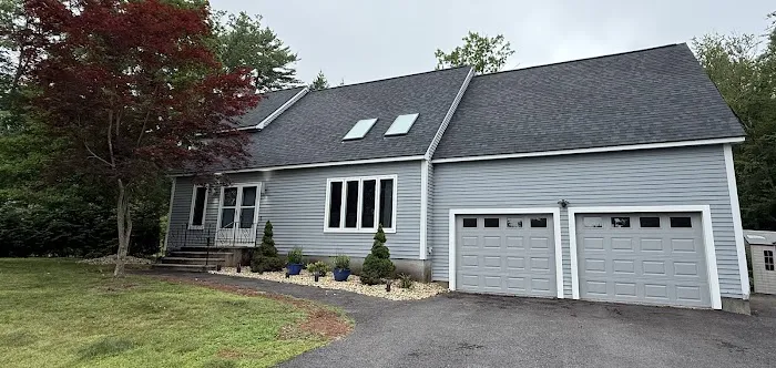 Adam Vaillancourt Roofing & Gutters Picture 1