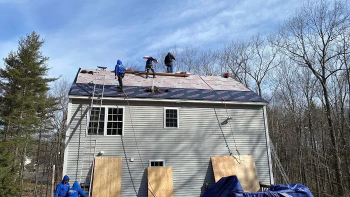 Adam Vaillancourt Roofing & Gutters Picture 8