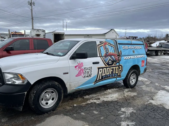 Rooftop Titans Picture 3