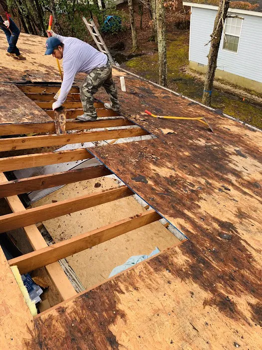 D&D CONSTRUCTION LLC, Roofing And Sinding Picture 2