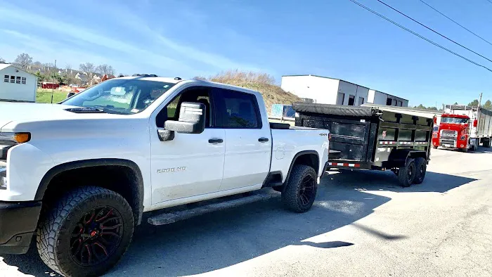 D&D CONSTRUCTION LLC, Roofing And Sinding Picture 3