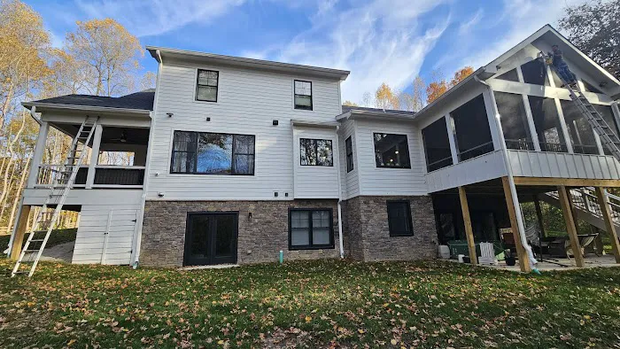 Recinos Siding Contractor LLC Picture 2