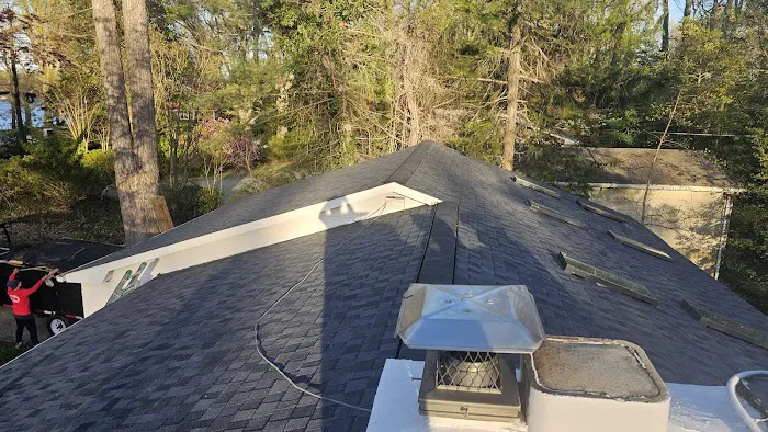 Recinos Siding Contractor LLC Picture 10