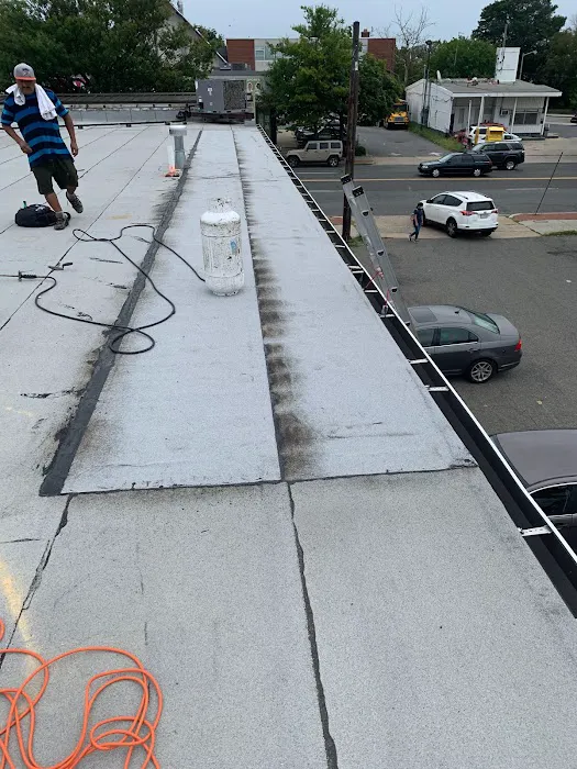 Niko's Roofing Picture 2