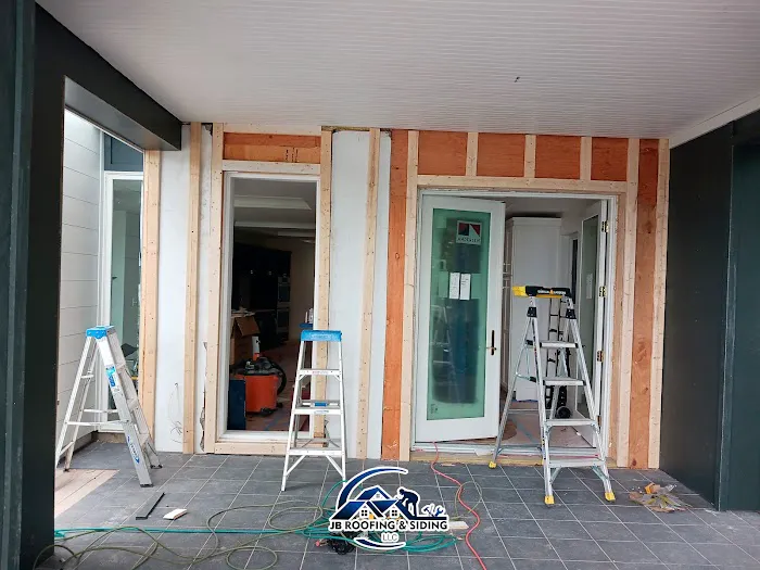 JB roofing and siding Picture 7