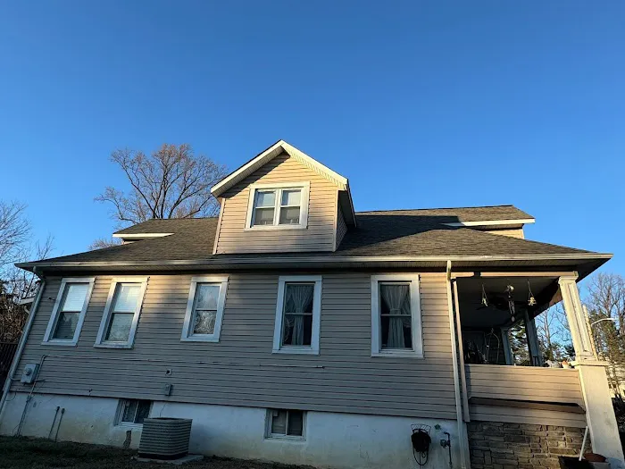 Home Crafters Roofing & Contracting Picture 2