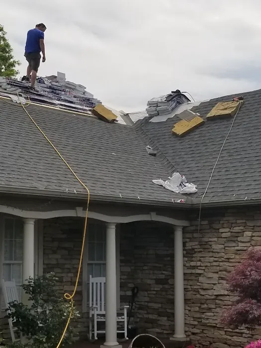 HARTZ ROOFING Picture 5