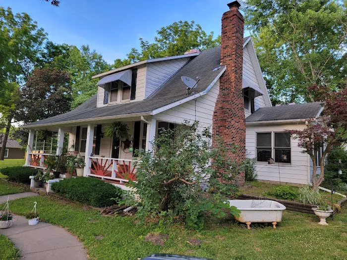 Premium Roofing & Siding Picture 1