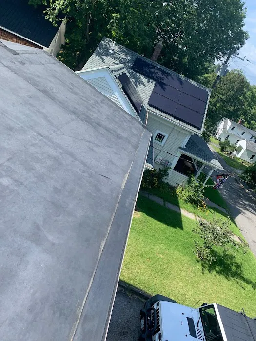 Adam Vaillancourt Roofing & Gutters Picture 4