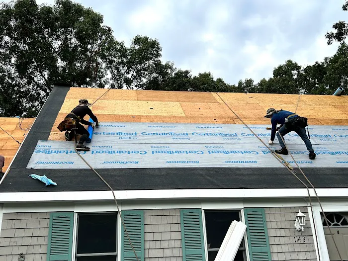 Pinnacle Roofing & Skylights Picture 8