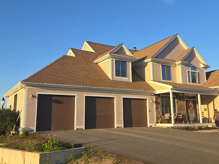 Jasmor Roofing & Contracting Picture 4