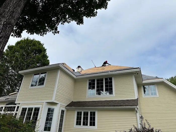 Jasmor Roofing & Contracting Picture 3