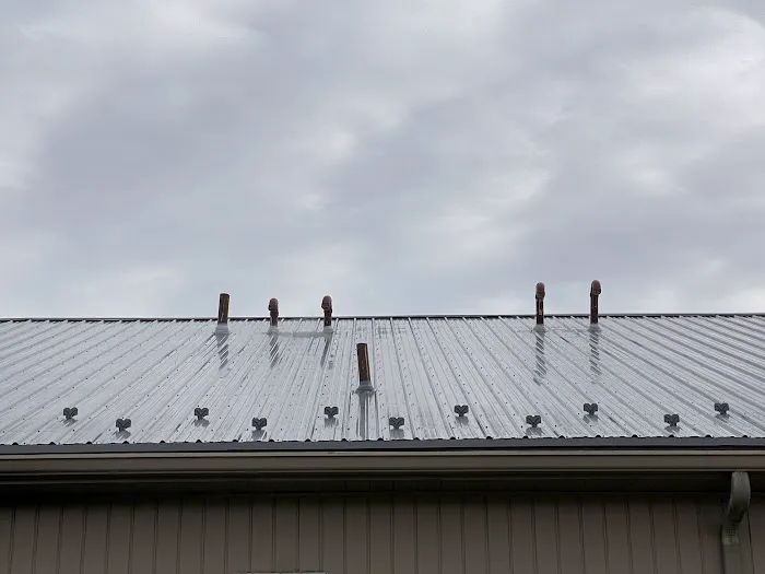 R & R Roofing/Rubber/Metal/Shingle Roofing Picture 3