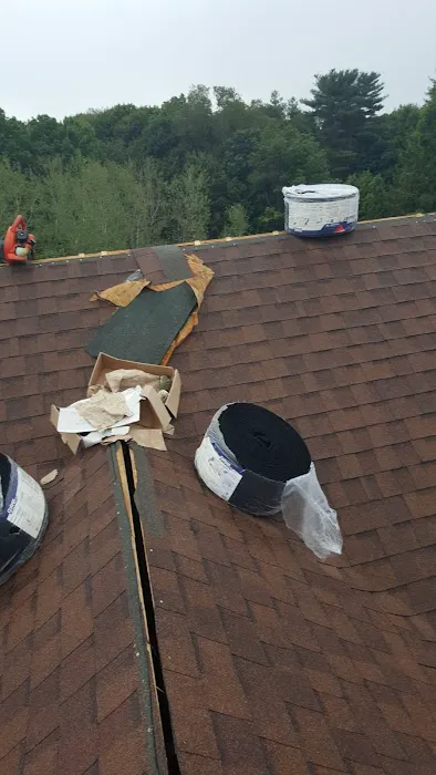 Piper Roofing & Vinyl Siding Picture 2